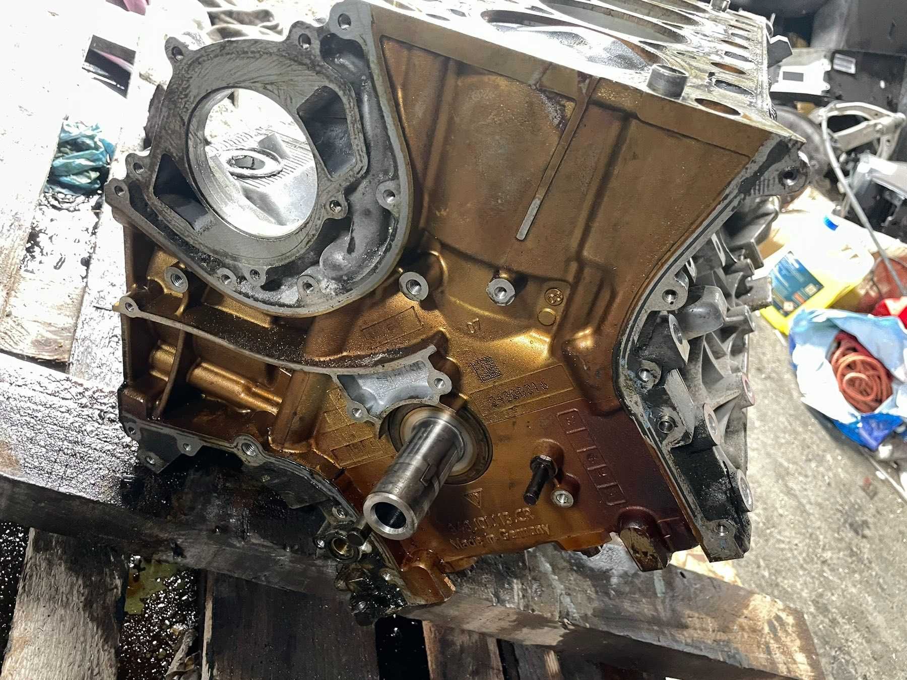 Двигателен Блок Бутала Колянов Вал Porsche Cayenne 957 4,8 V8