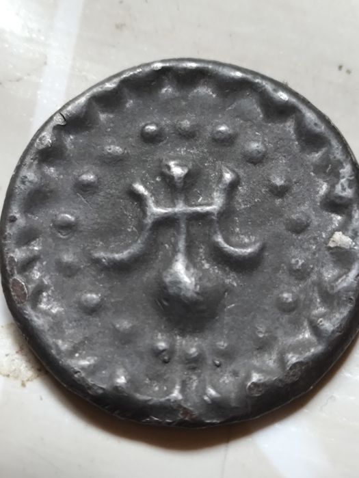 Продам манету старую