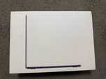 Oferta ! Macbook Air 13’ M4  SIGILAT ! Culoare frumoasa albastru