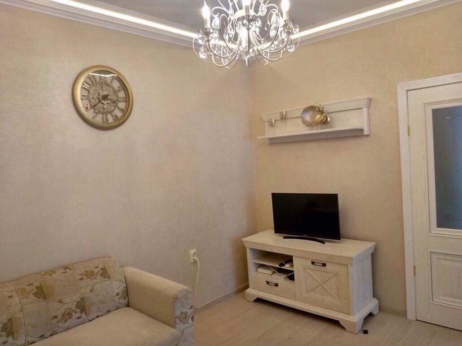 Дава се под наем Четиристаен апартамент в Варна, Център - 80 кв.м за 700 € - Снимка #8