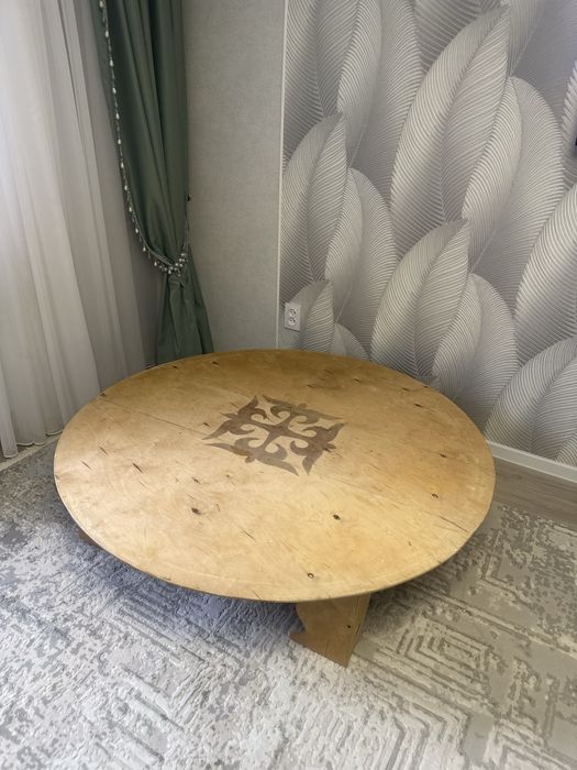 Продам стол казахский