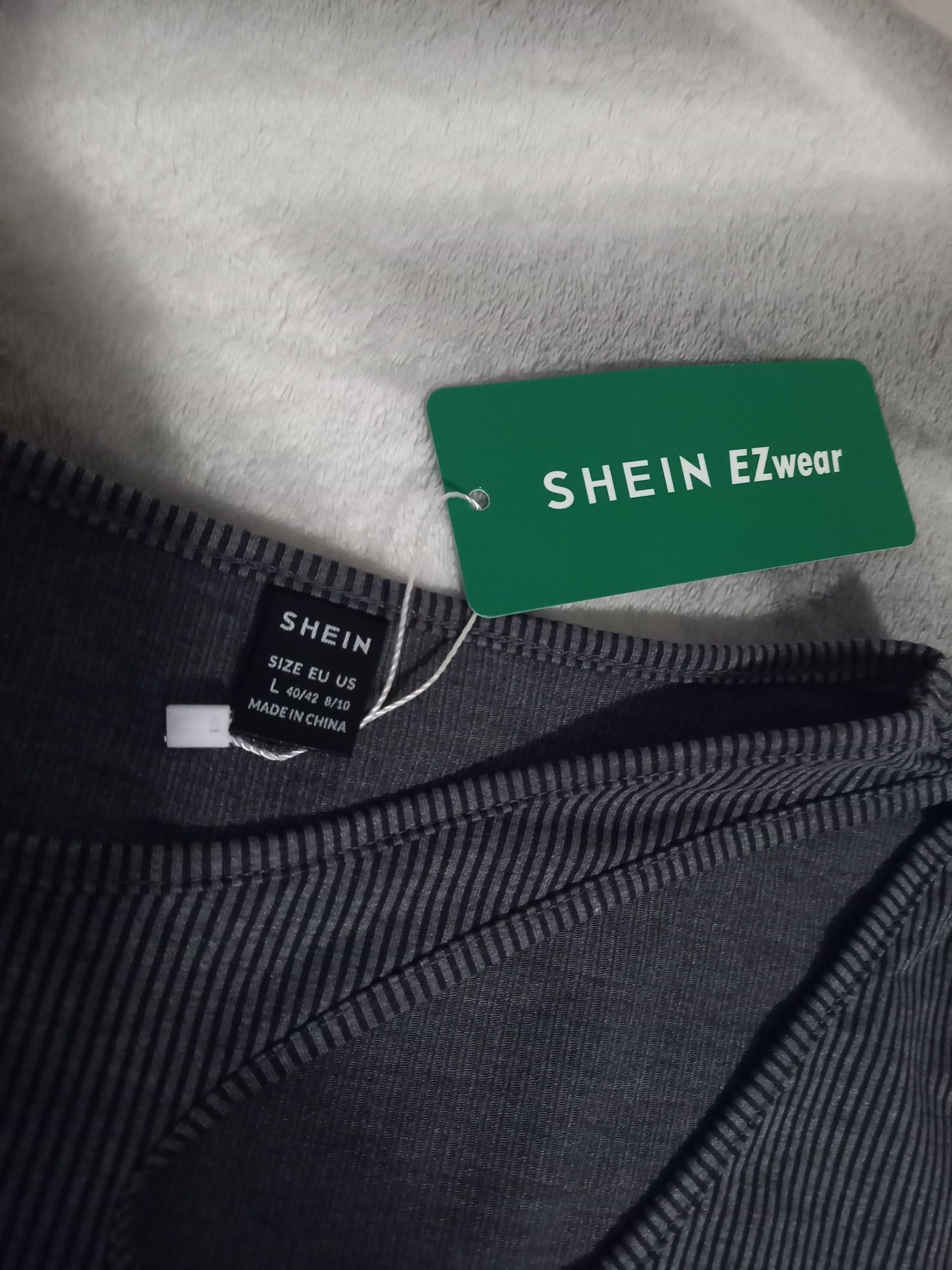 Чисто нова блуза Shein