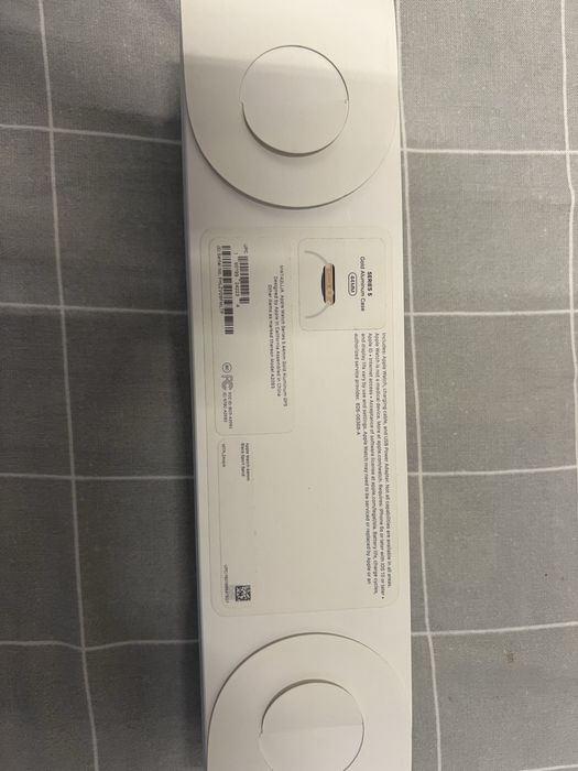 Apple Watch Seria 5 Gold - 44mm