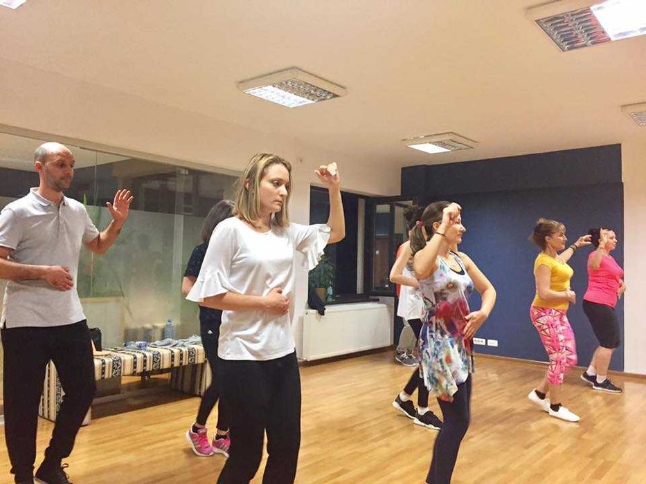 DANCETIME.RO-Cursuri de dans pentru cupluri si adulti, Scoala de Dans