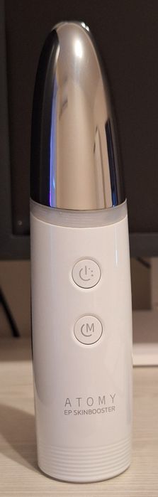 Аппарат для ухода за кожей лица.