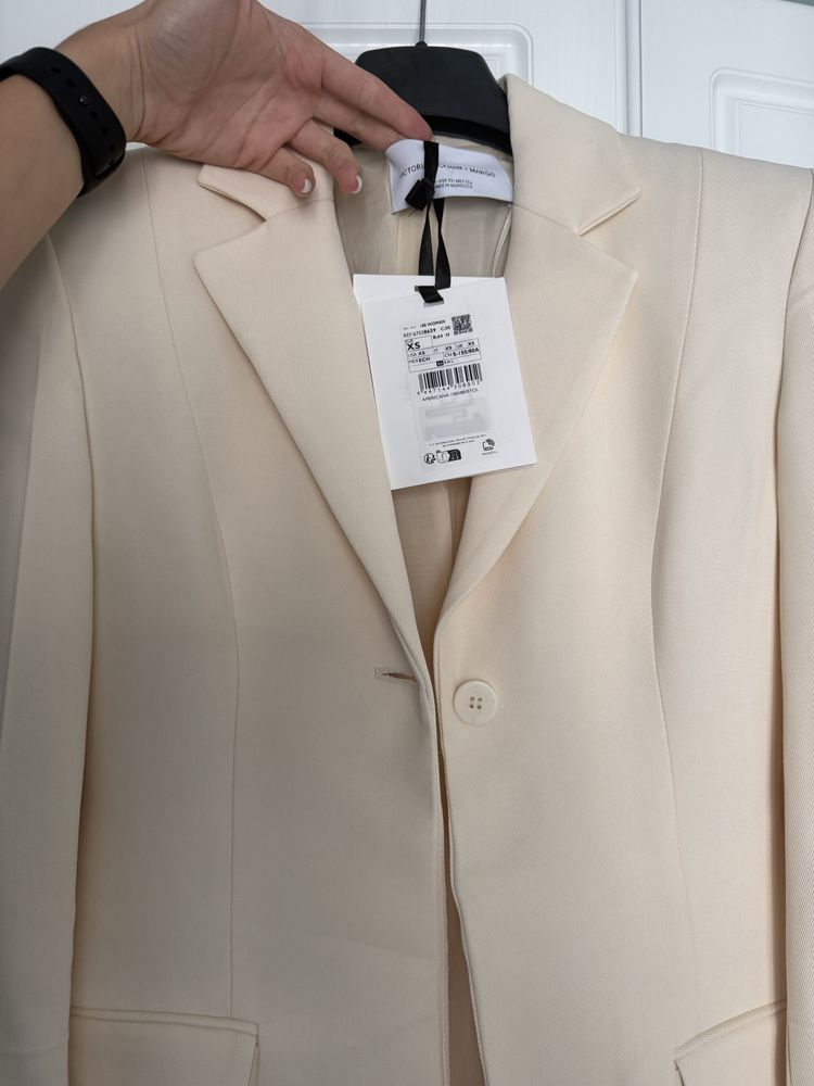 Mango x Victoria Beckham сако