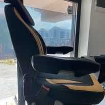 Scaun universal pentru buldoexcavatoare