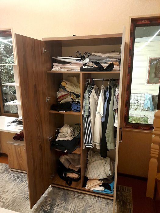 Шкаф для детей и подроскам.