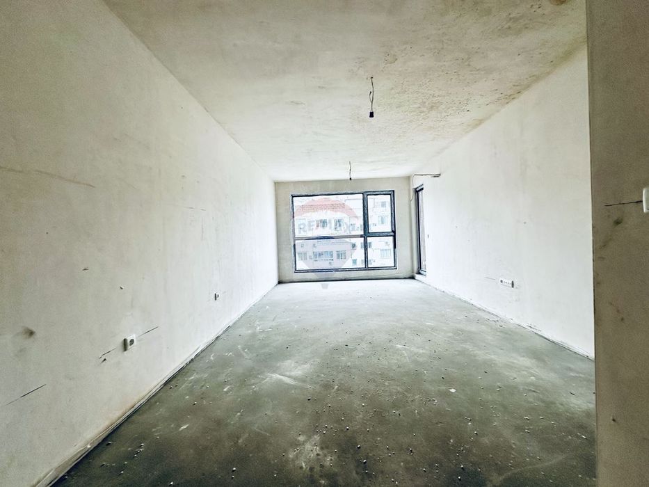 Продава се Двустаен апартамент в Варна, Чайка - 63 кв.м за 2524 €/кв.м - Снимка #2