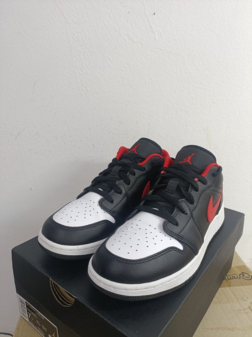 Nike Air Jordan 1 Low номер 39-40