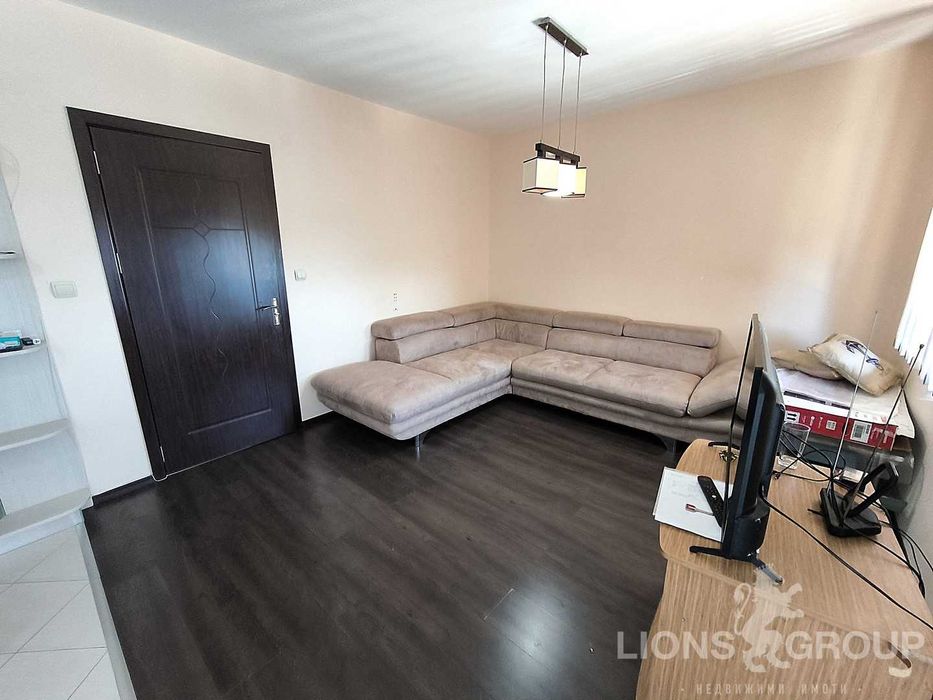 Дава се под наем Тристаен апартамент в Варна, м-т Траката - 98 кв.м за 129990 € - Снимка #2