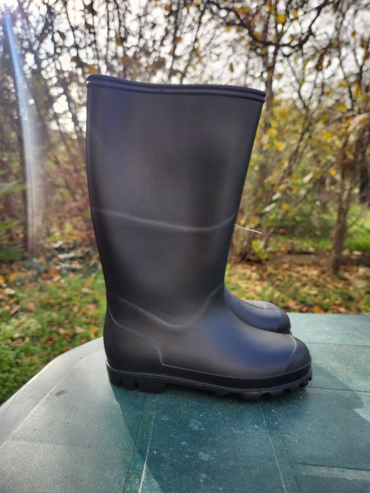 Палет ботуши и пантофи