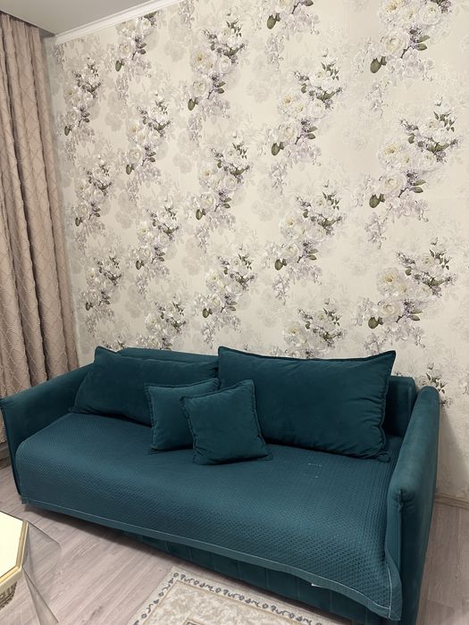 Продам диван в шикарном состояние