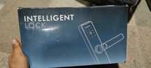 Vând Yala inteligentă /incuietoare/clanta smart , cu amprenta, card, p