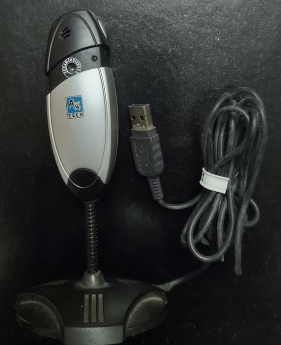 vând cameră web cu microfon