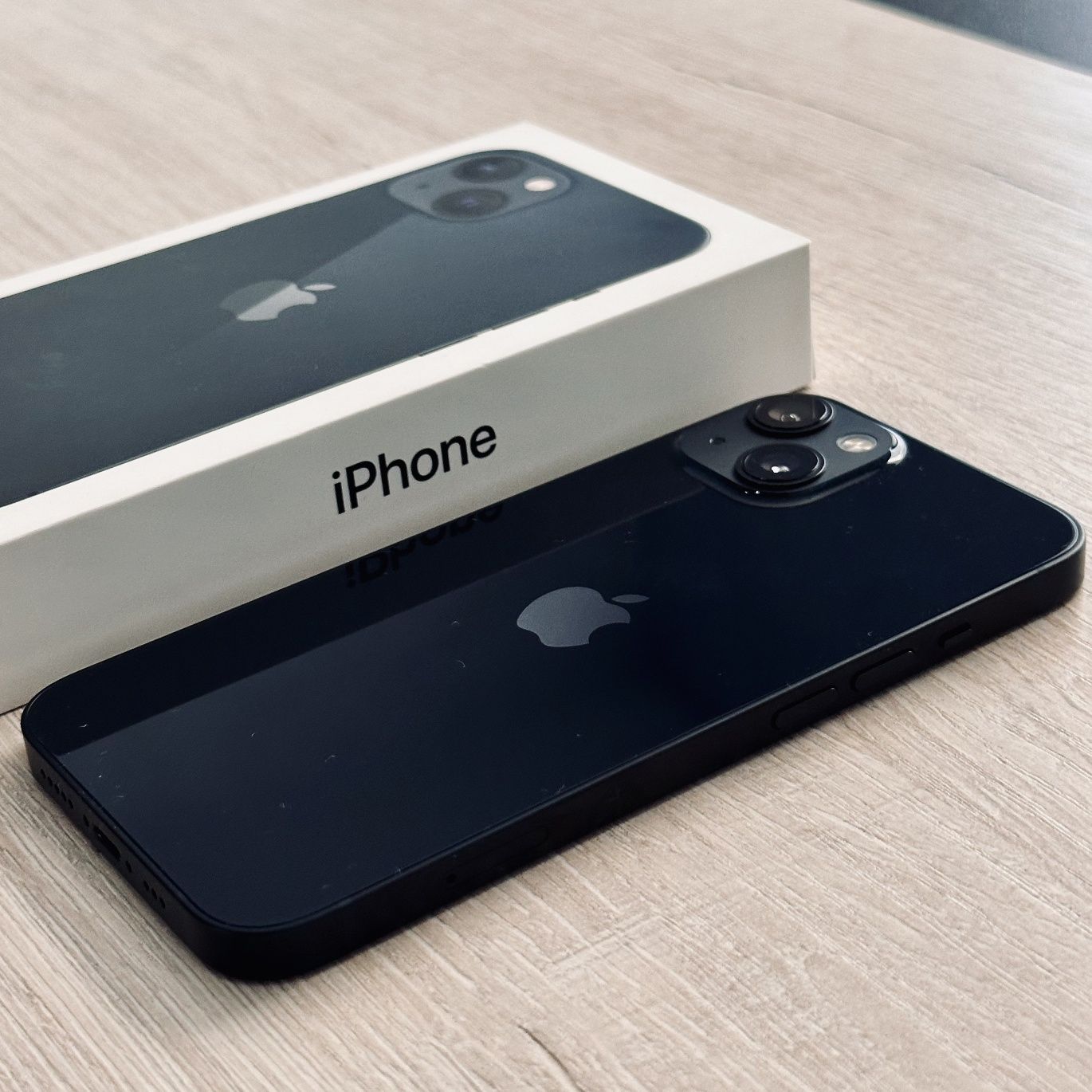 iPhone 13 midnight 256. Состояние отличное