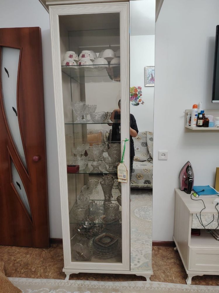 Мебель для зала почти новое