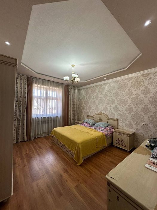 Hurafshon dom sotiladi