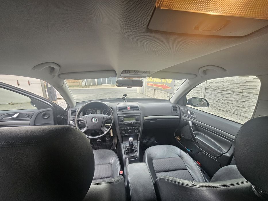 Vând Skoda Octavia 2