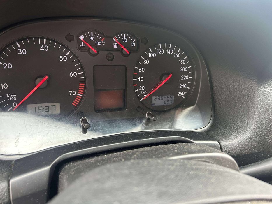 Volkswagen Golf 1.6 benzina 2003