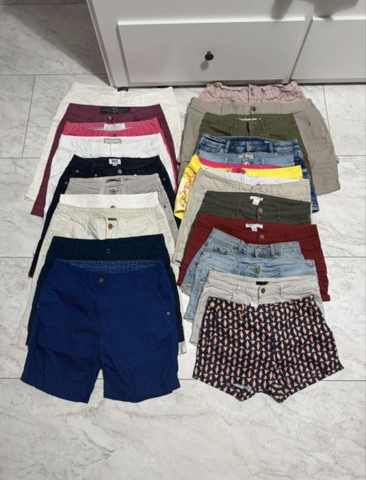 Lot 23 perechi pantaloni scurti dama