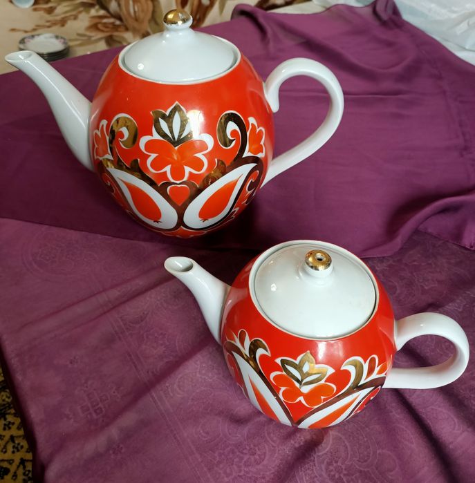 Чайники фарфоровые