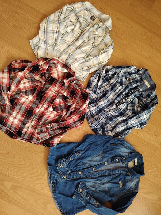 Cămăși 122  30 lei cămașa sau toate 100 lei
