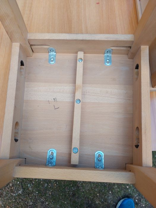 Masă cu doua scaune