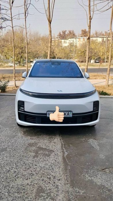 Li L7 pro srochno sotiladi