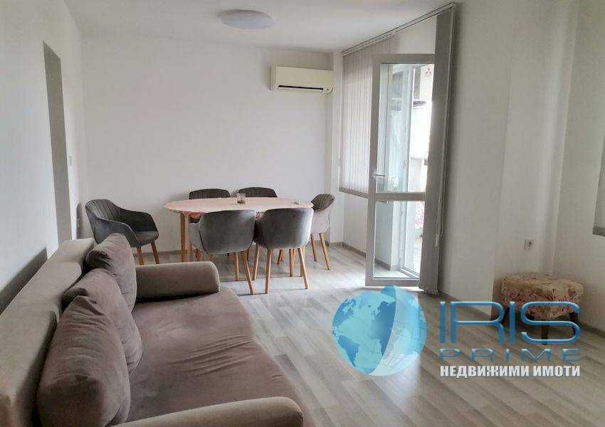 Продава се Тристаен апартамент в Шумен, Център - 86 кв.м за 1513 €/кв.м - Снимка #1