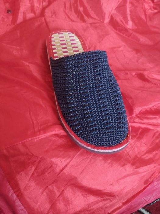 Колдан токылган дамачный тапичкилер бар