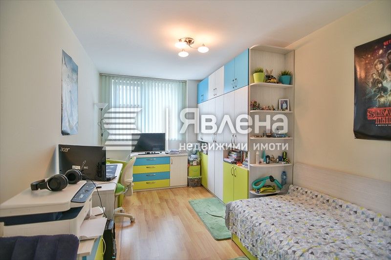 Тристаен апартамент, 80 кв.м.