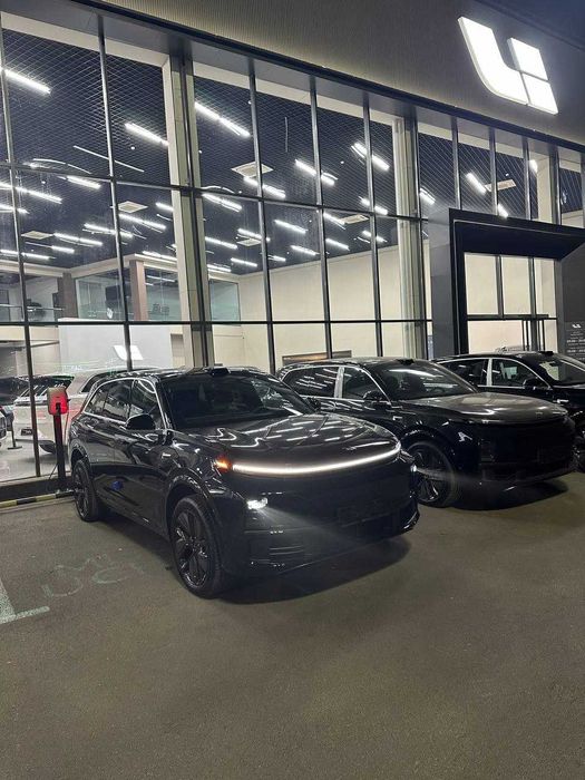 Lixiang L7 Ultra гибридный кроссовер запас хода до 1300 км