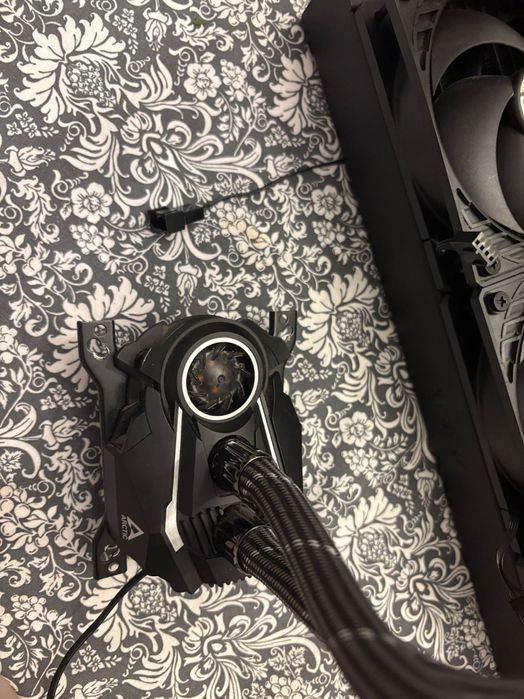 Arctic Liquid Freezer II 360