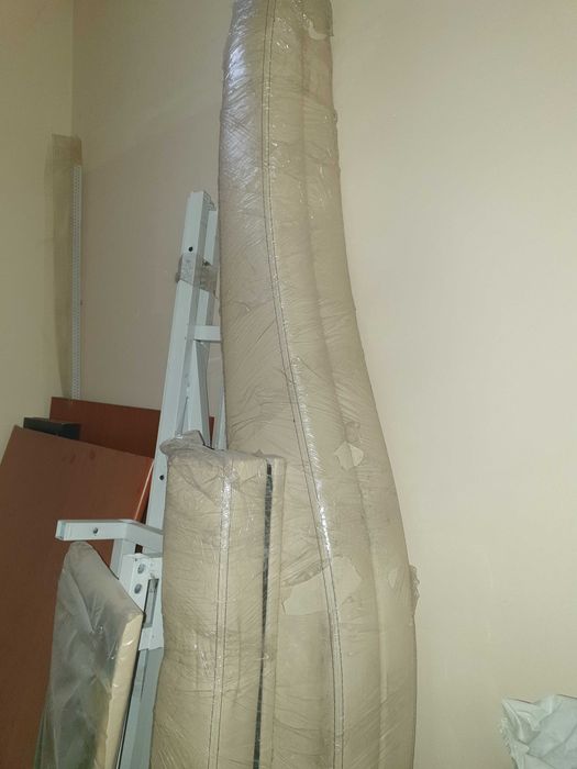 Продавам тапицирана спалня Уейв на Ергодизайн /за претапициране е!/