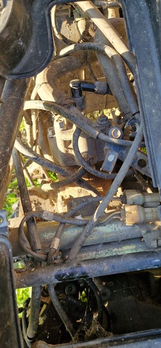 Vând piese sau tot scuterul honda pantheon 125