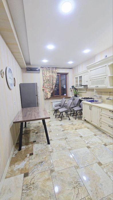 Квартира Паркенский рынок, ресторан Уммон 3/6/8 110 кв.м