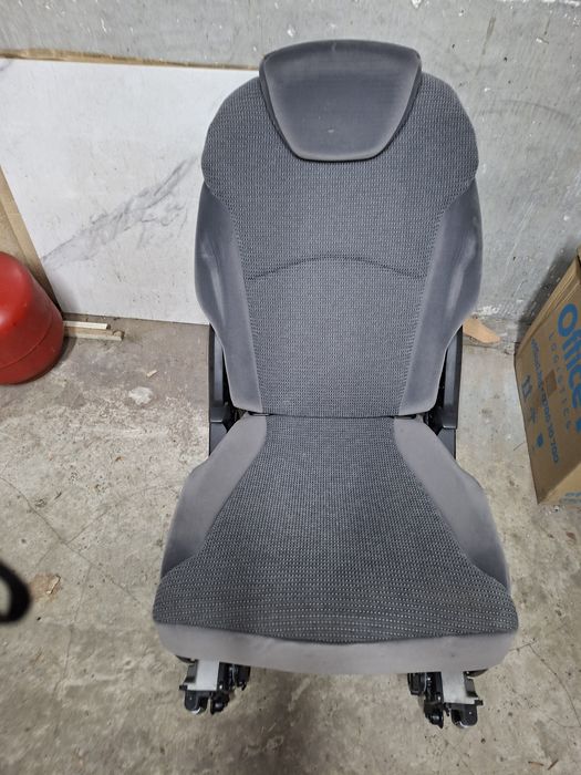 Седалка за пежо 807