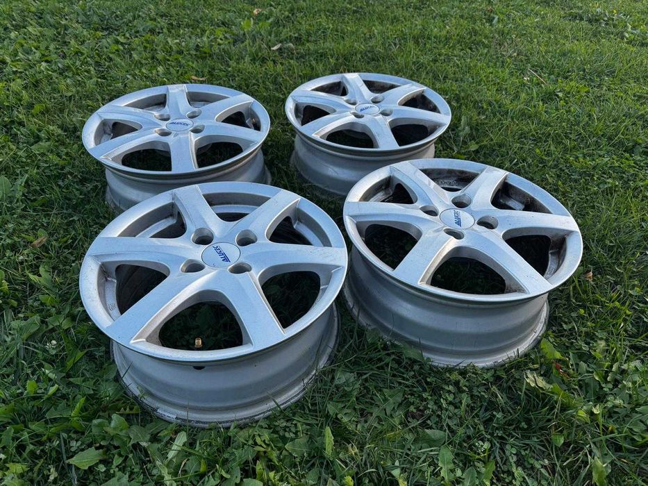 Janta aliaj ALUTEC GRIP 5.5x15 4x100 et36 POLAR SILBER utilizate 1 an