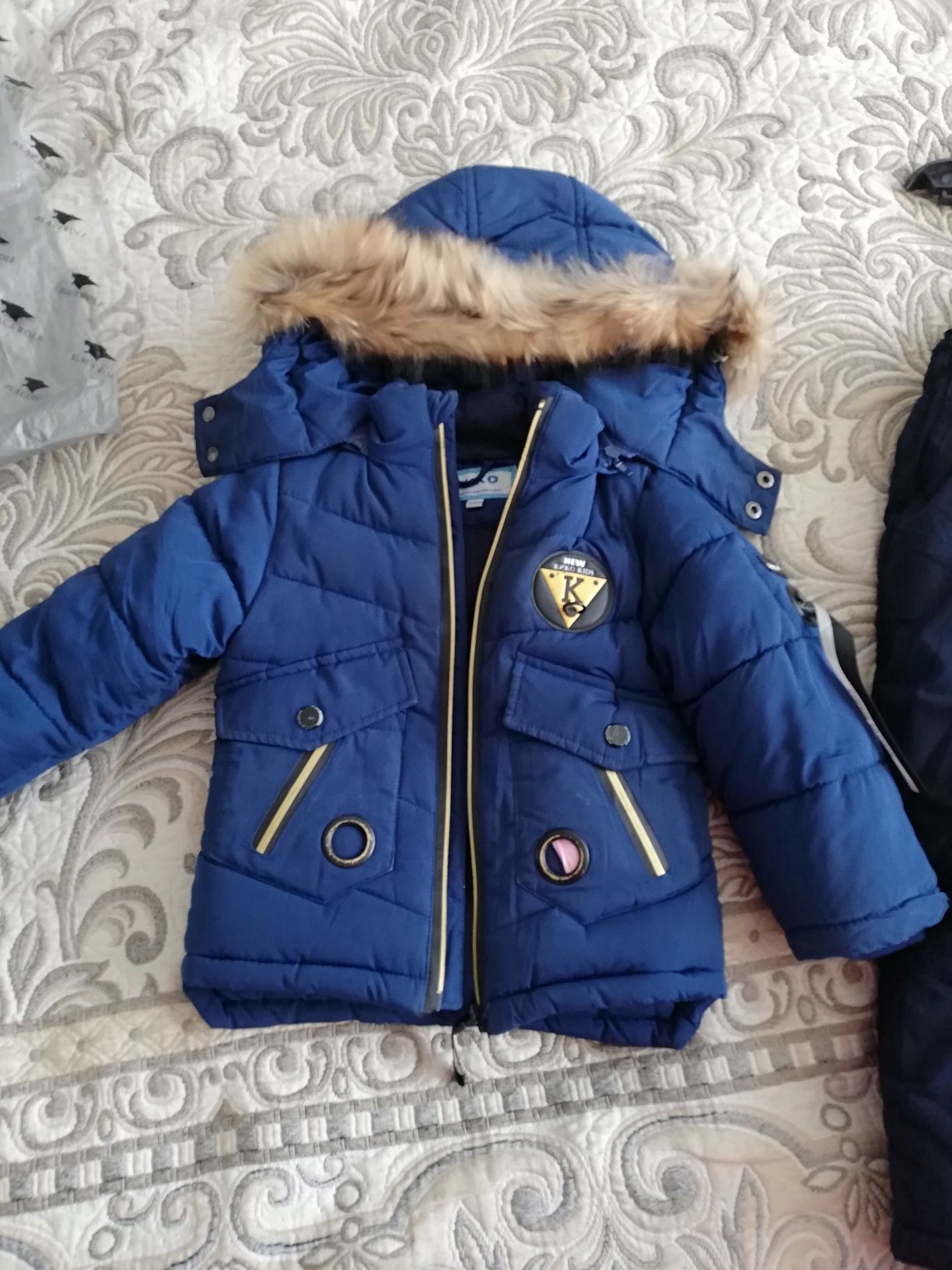 Куртка зимняя детская на мальчика состояние отличное!