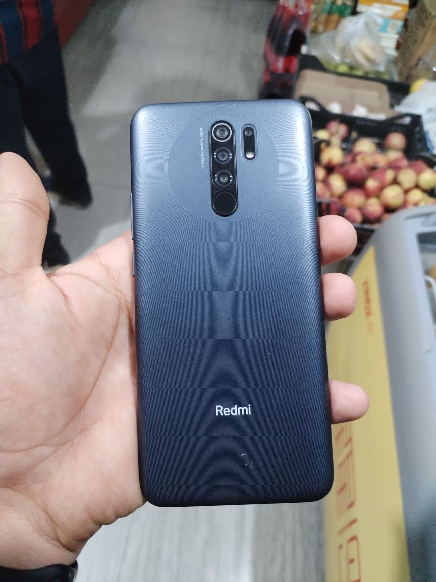Redmi 9 4/64 sotiladi