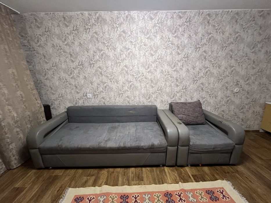 Диван с креслом