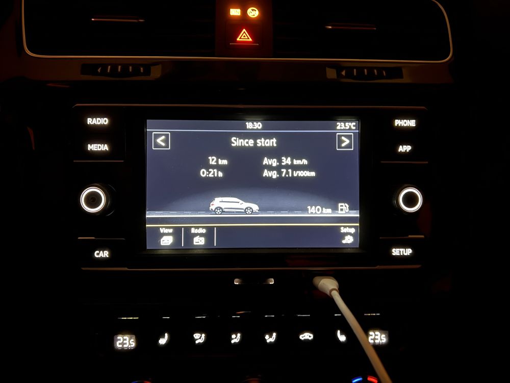 MIB radio auto navigatie VW CarPlay Golf 7 cu intrare camera marsarier