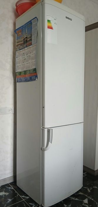 Продам холодильник  рабочий