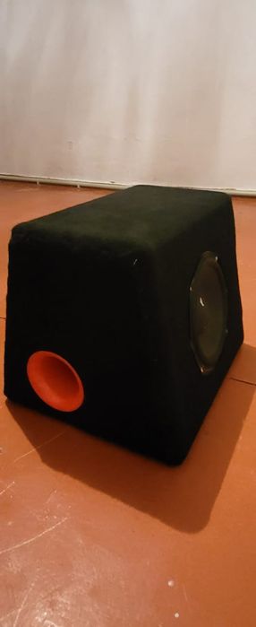 Продам сабвуфер нормальный