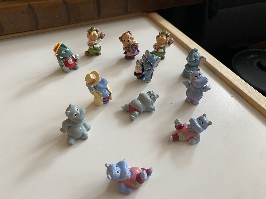 Kinder играчки от шоколадови яйца