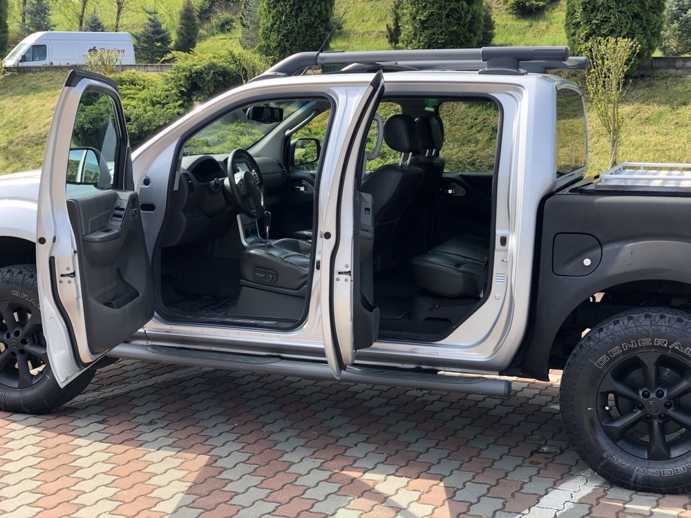 Nissan Navara 2.5 , D40 automat