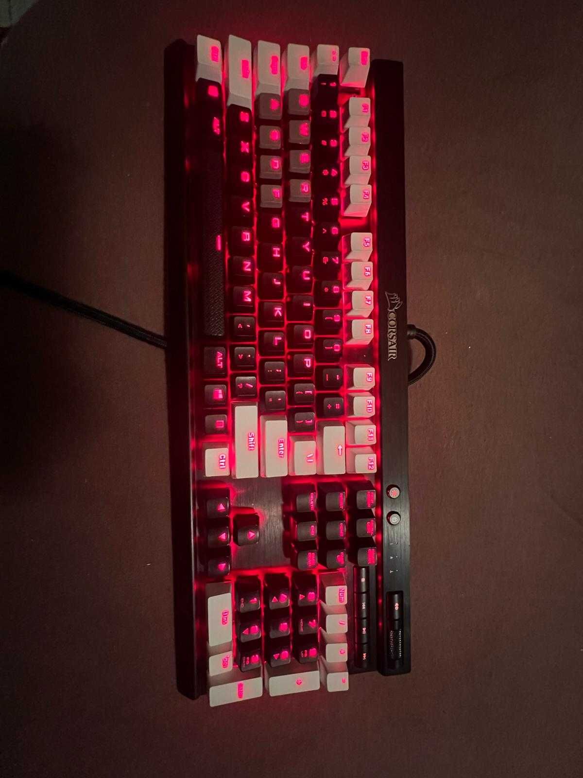 Tastatura Corsair K70 Rapidfire taste custom