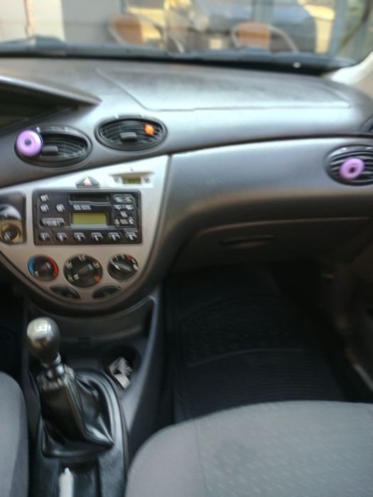 Продавам Ford focus