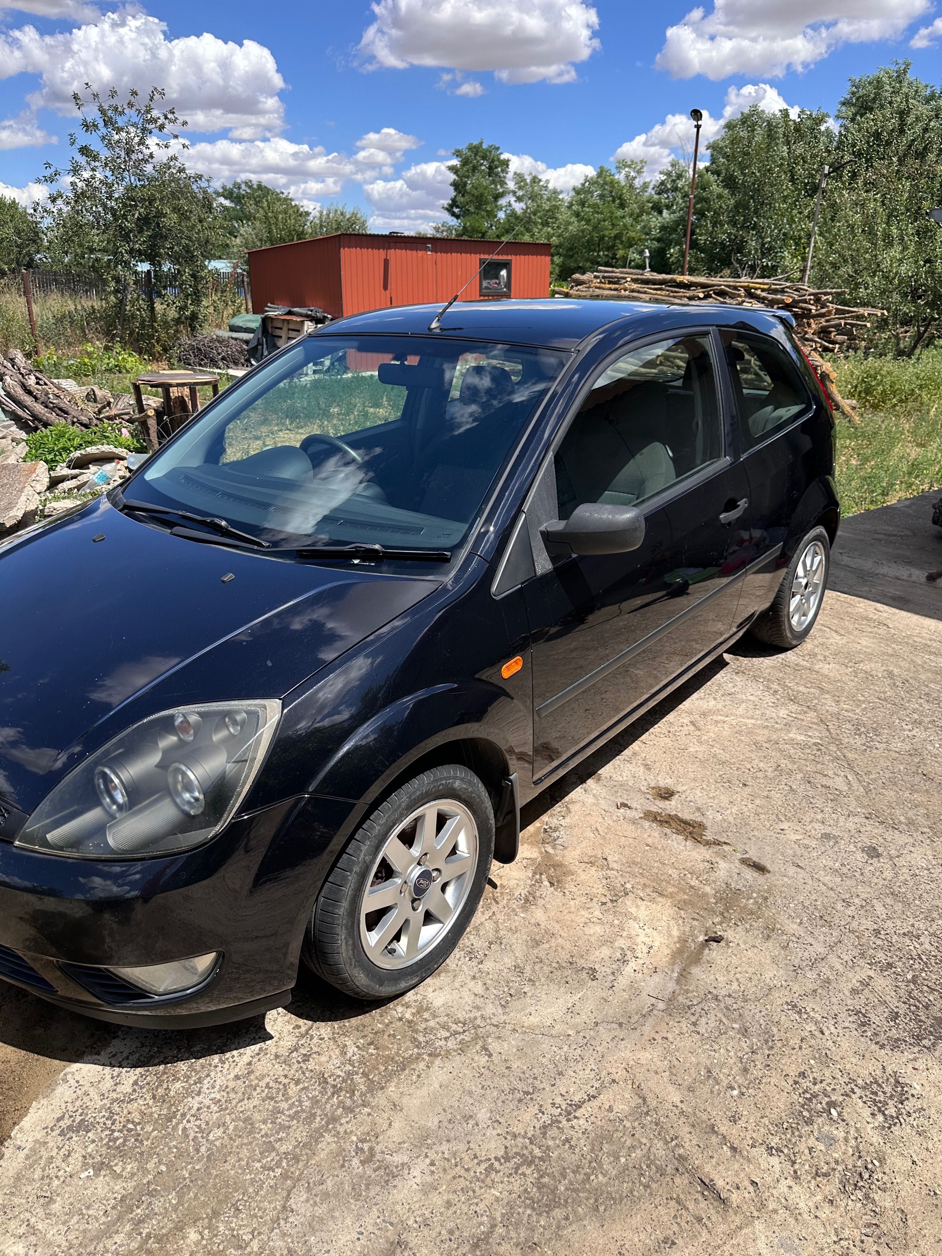 Vând ford fiesta,volan dreapta,înscrisă în Ro
